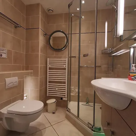 4 Pers Au Lavandou, Climatise - Fr-1-803-57 Lägenhet *