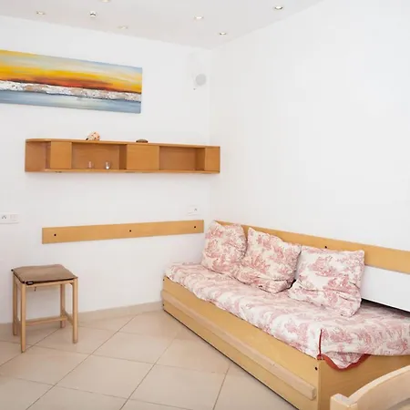 Lägenhet 4 Pers Au Lavandou, Climatise - Fr-1-803-57