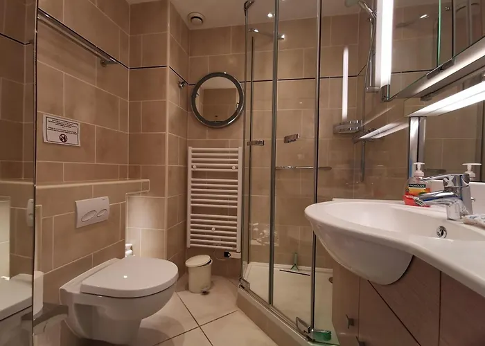 4 Pers Au Lavandou, Climatise - Fr-1-803-57 公寓 *