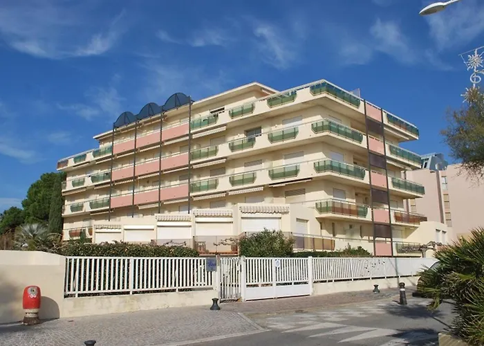 Lägenhet 4 Pers Au Lavandou, Climatise - Fr-1-803-57